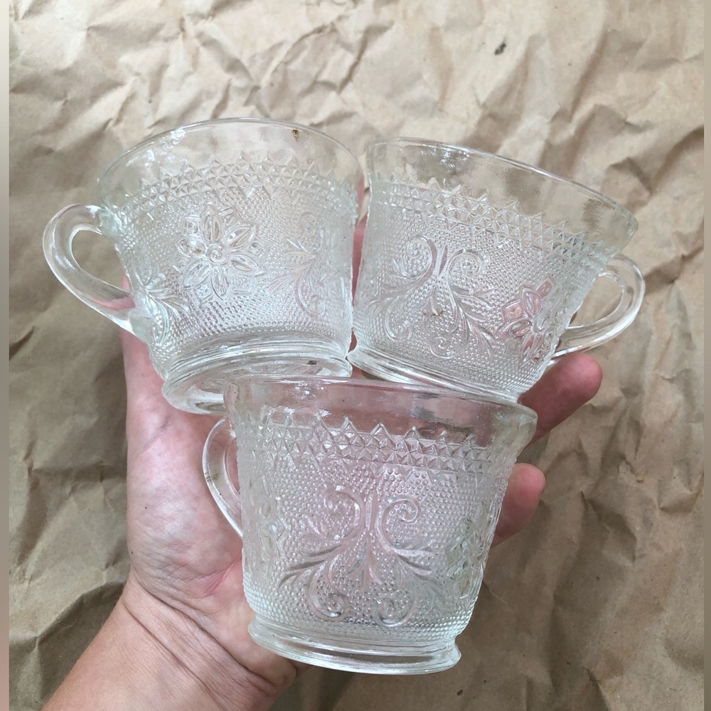 3 vintage punch glasses cups floral flower detail clear crystal